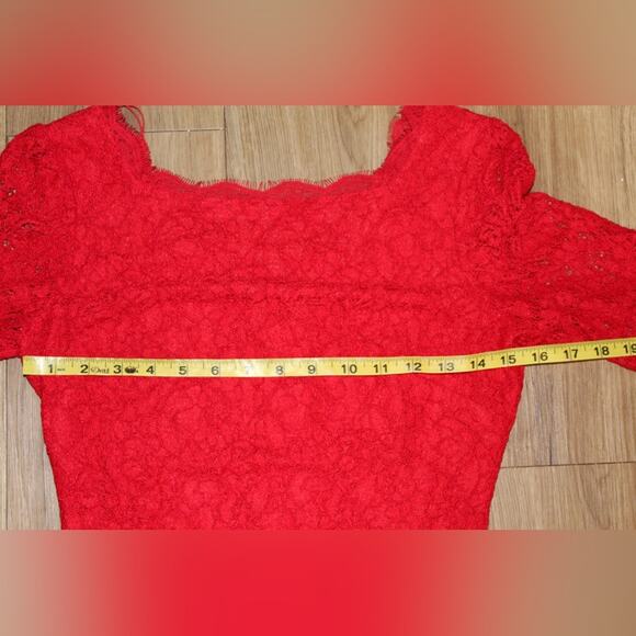 Cache Red Lace Sheath Dress Scalloped Trim 3/4 Sleeve Zip Back Women’s Size 2 - Picture 4 of 6